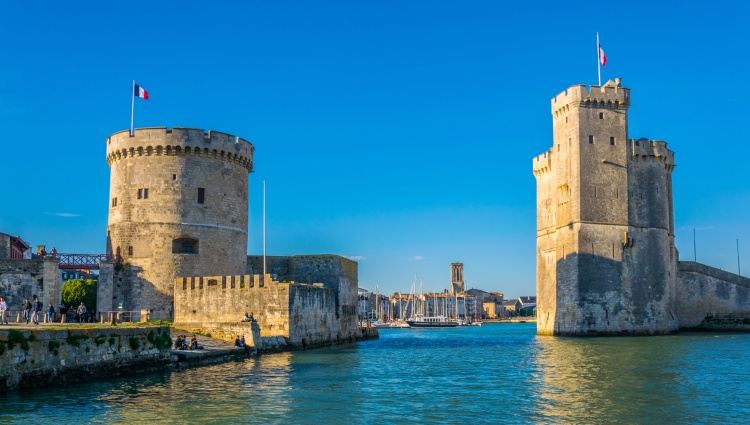 Cruise through the Aquitaine Region from Bordeaux to Royan, along the Gironde Estuary and the Garonne and Dordogne Rivers (port-to-port cruise) – La Rochelle Port Trabantos Trabantos