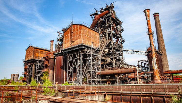 From Hanover to Cologne, a Cruise Combining Deep Tradition and Industrial Innovation (port-to-port cruise) – La Ruhr Duisbourg Allemagne Allemange Ad212200969 Alice D Adobe Stock