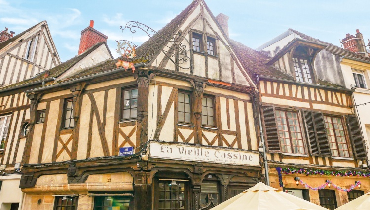 Historic Residences, Local Cuisine, and Hidden Gems in the Oise Valley (port-to-port cruise) – La Vieille Cassine Ville Compiegne Carine Boehler