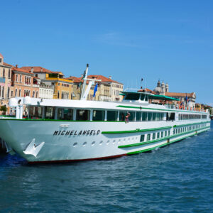 New Year in Venice (port-to-port cruise) – Ms Michelangelo Po Face03 Croisieurope Stephane Pfleger