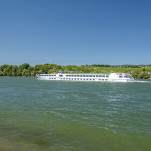 Around the World in Culinary Delights (port-to-port cruise) – Ms Victor Hugo Rhin Danube Mittelheim Profil03 Croisieurope Paul Hilbert