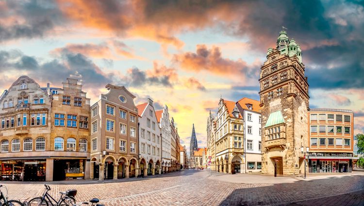 From Hanover to Cologne, a Cruise Combining Deep Tradition and Industrial Innovation (port-to-port cruise) – Munster Prinzipalmarkt Allemange Ad674855070 Sina Ettmer Adobe Stock