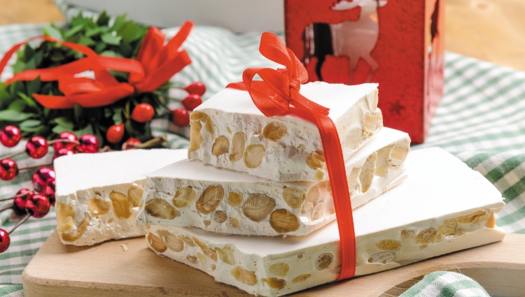 Christmas along the Rhône – Between traditions, historical discoveries, and indulgent moments (port-to-port cruise) – Nougat Montelimar Studiogi Shutterstock