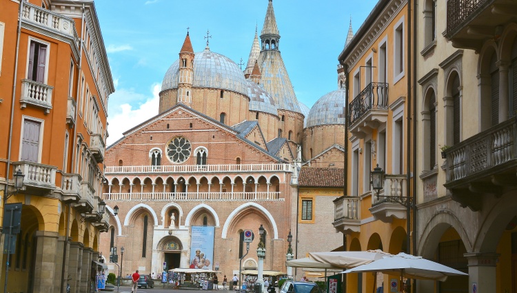 Christmas in Venice (port-to-port cruise) – Padoue Basilique Saint Thomas Stephane Pfleger