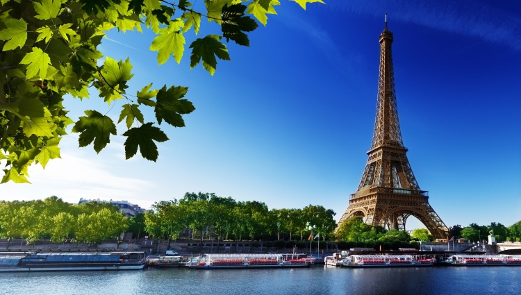 Short Break in Paris (port-to-port cruise) – Paris 123rf 123rf