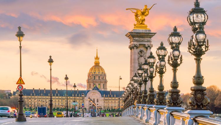 Prestigious Christmas Eve in Paris & The Canal Saint-Martin (port to port) – Paris Pont Alexandre Iii F11photo Adobestock Croisieurope F11photo