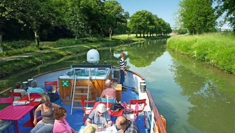 The Petite Saône & The Burgundy Canal (port-to-port cruise) – Peniche Jeanine Pont Soleil03croisieurope