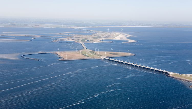 Northern European Culture and Charm: A Cruise between The Netherlands and Belgium. (port-to-port cruise) – Plan Delta Pays Bas Joop Van Houdt Joop Van Houdt