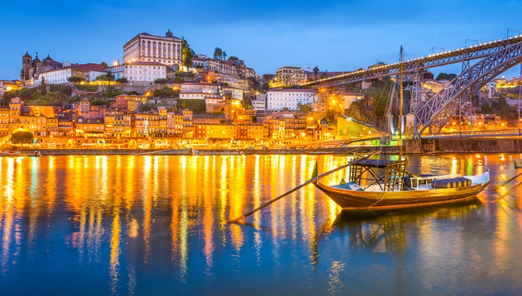 From Portugal to Spain: Porto, the Douro Valley (Portugal) and Salamanca (Spain) (port-to-port cruise) – Porto Sepavo Sepavo