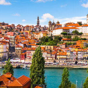 Lisbon, Porto and the Douro valley (Portugal) and Salamanca (Spain) (port-to-port cruise) – Portugal Douro Lisbonne Croisieurope Slider Poc Shutterstock