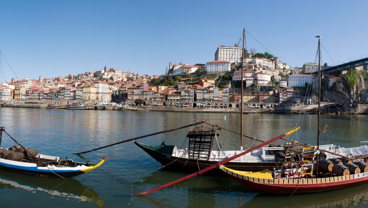 Cruise and Hikes in The Douro Valley, A Nature Lover’s Dream (port-to-port cruise) – Portugal Douro Porto Vue01 Gregory Gerault