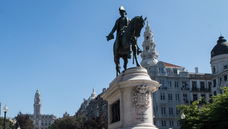 Cruise and Hikes in The Douro Valley, A Nature Lover’s Dream (port-to-port cruise) – Portugal Douro Porto01 Croisieurope