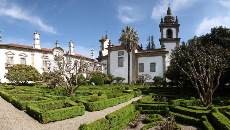 From Portugal to Spain: Porto, the Douro Valley (Portugal) and Salamanca (Spain) (port-to-port cruise) – Portugal Douro Vila Real Palias Mateus01 Alain Bron