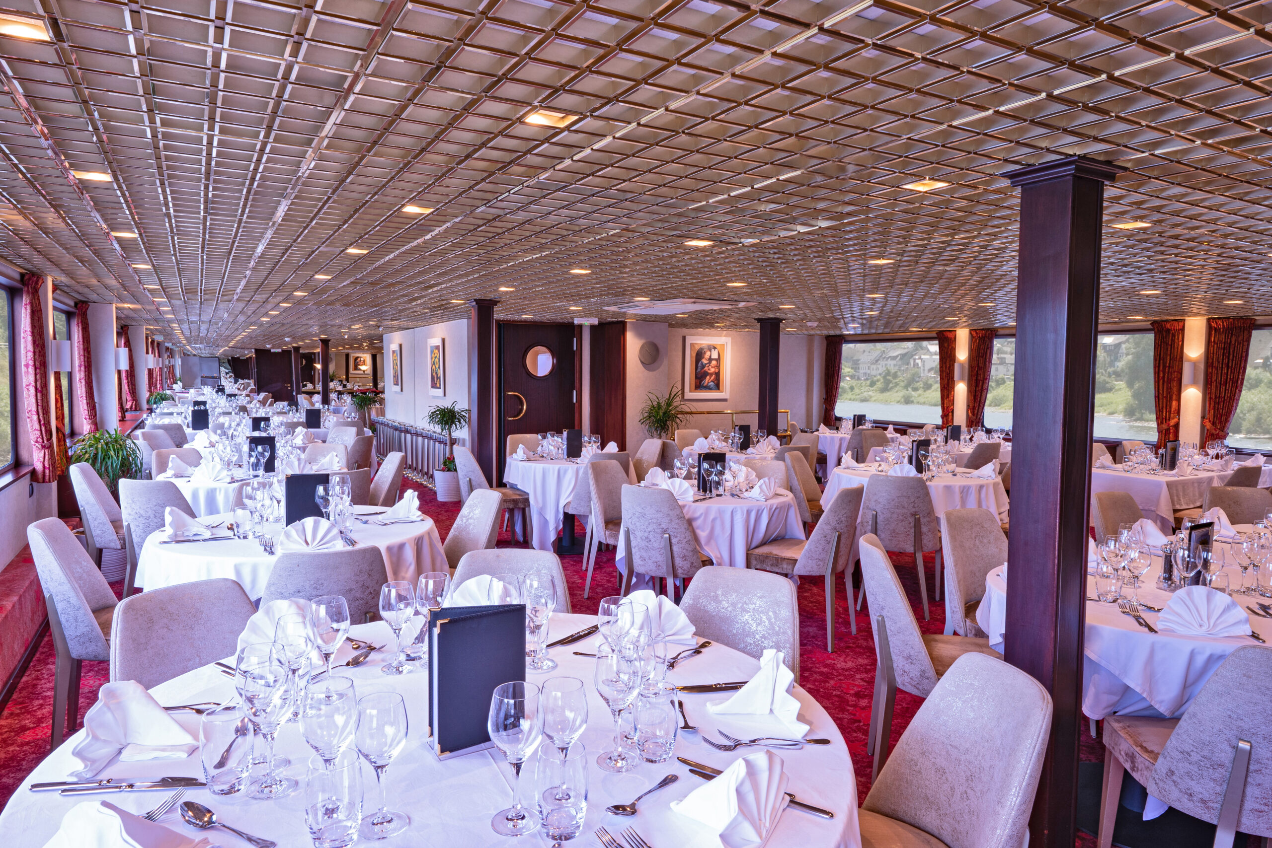 New Year on the Wild Rhine (port-to-port cruise) – Restaurant02 Ms Mona Lisa Elbe Rhin Croisieurope Croisieurope