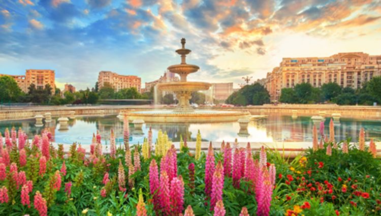 From the Blue Danube to the Black Sea (port-to-port cruise) – Roumanie Danube Bucarest Croisieurope Vignette Tul Shutterstock