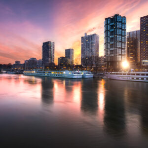 Stunning Window Displays and Christmas Markets in Paris (port-to-port cruise) – Seine Paris Grenelle Thierry Faula Adobestock Croisieurope Thierry Faula