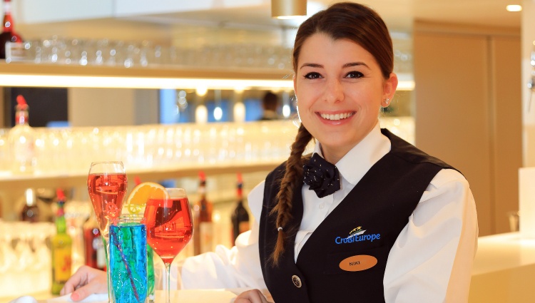 Prague, Dresden, and the Castles of Bohemia: A Spectacular Cruise on the Elbe and Vltava Rivers – Serveuse02 Ms Elbe Princesse Ll Elbe Croisieurope Oliver Asmussen