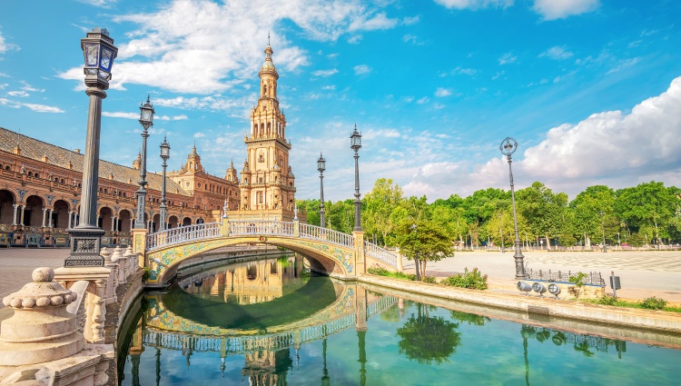 The Jamón Ibérico Route and the Pueblos Blancos – Amazing Andalusia: Enchanting Traditional Architecture and Fabulous Cuisine (port-to-port cruise) – Seville Place Espagne Valery Bareta Shutterstock