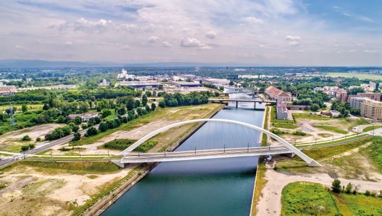The Rhine in celebration (port-to-port cruise) – Strasbourg Pont Tram Leonid Andronov