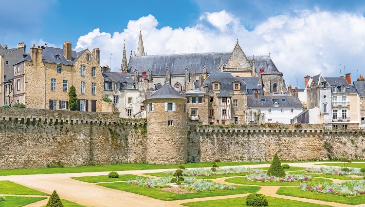 Beautiful Brittany and Royal Opulence in the Loire (port-to-port cruise) – Vannes Chateau Pascale Gueret Shutterstock