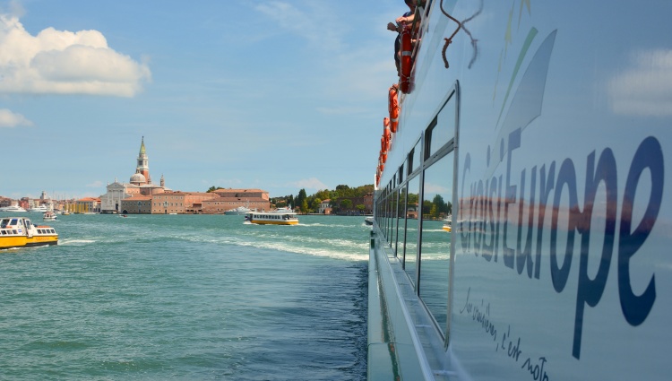 From the Canals of Venice to Renaissance-infused Mantua & Milan and Lake Como Extended Stay (port-to-port cruise) – Venise Navigartion Michelangelo Stephane Pfleger