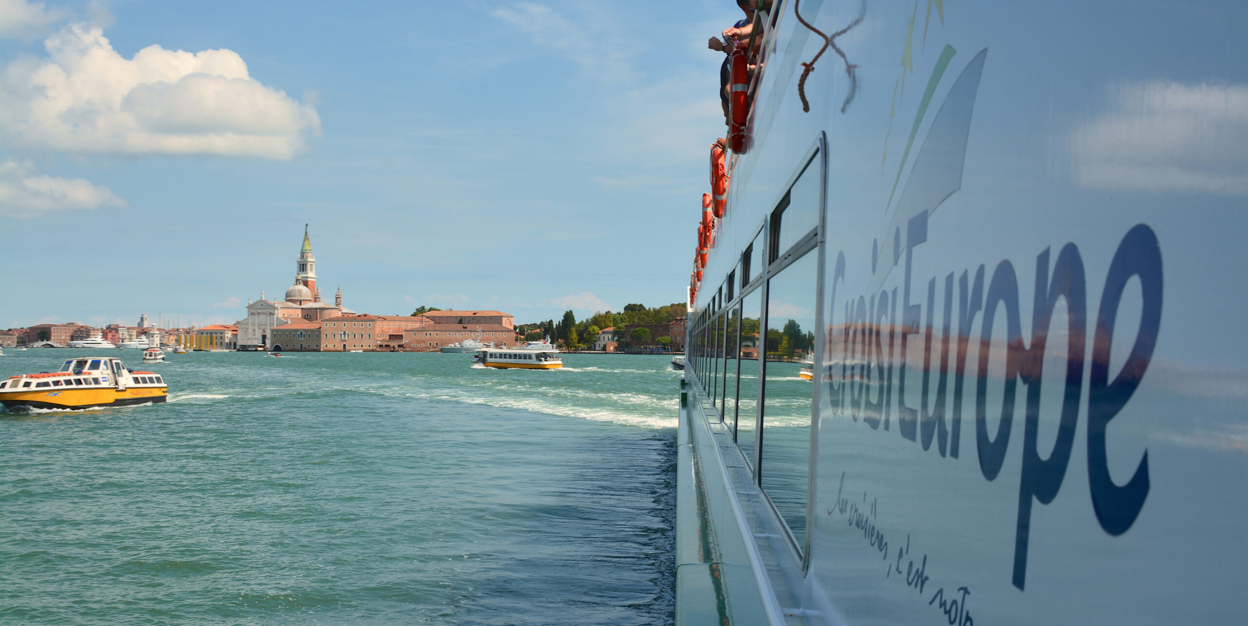 From the Canals of Venice to Renaissance-infused Mantua & Milan and Lake Como Extended Stay (port-to-port cruise) – Venise Navigartion Michelangelo Stephane Pfleger