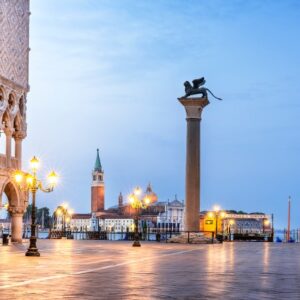 Christmas in Venice (port-to-port cruise) – Venise Preve Beatrice Preeve Beatrice
