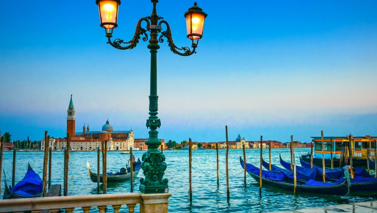 Christmas in Venice (port-to-port cruise) – Venise Stevanzz 2 Stevanzz